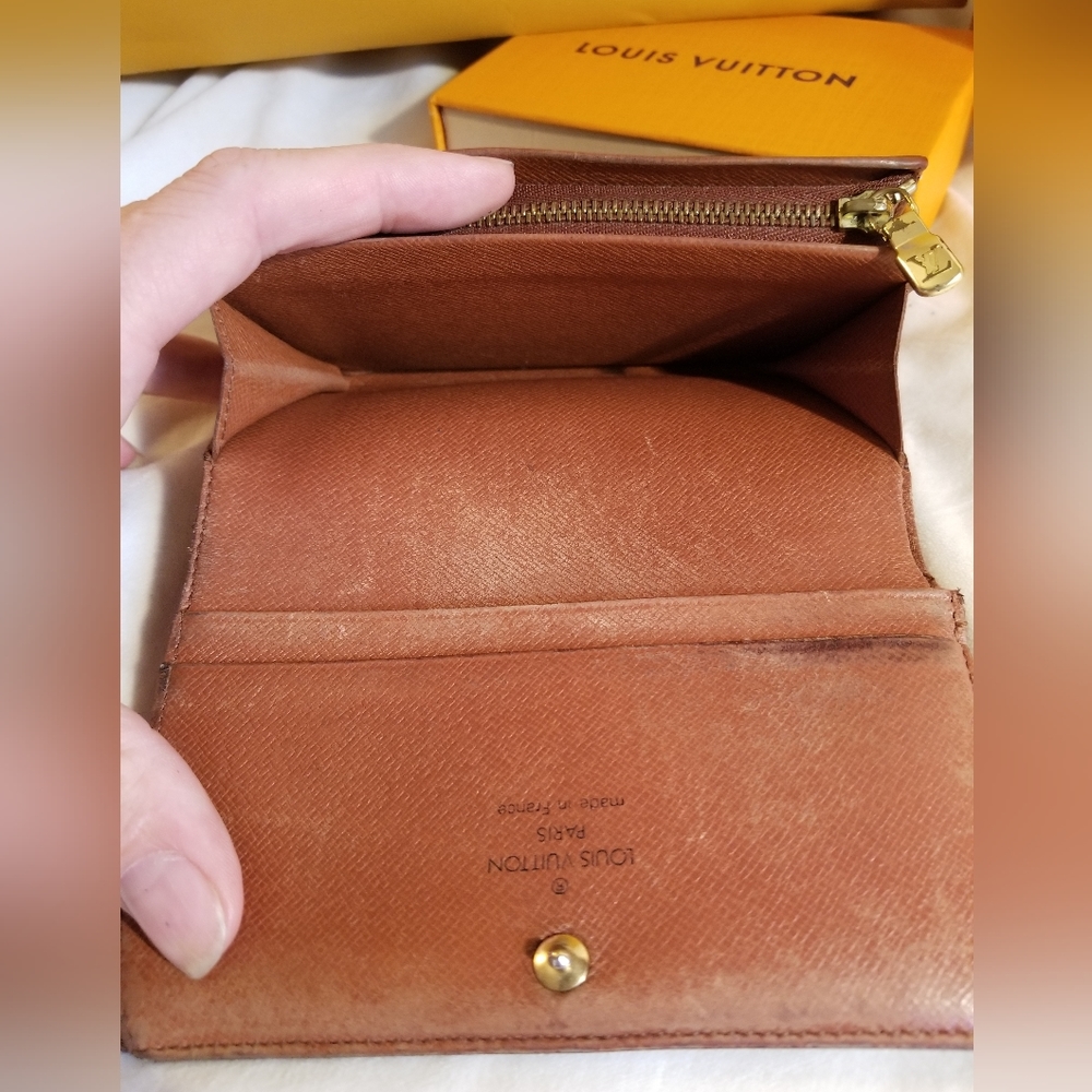 Louis Vuitton Monogram Porte-Monnaie Tresor Wallet - Picture 8 of 17